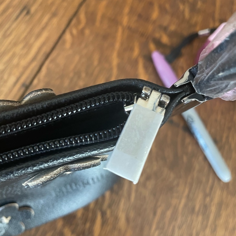 👜❤️🔥NWT Super Cute Black Leather Shoulder Bag - Picture 4 of 4